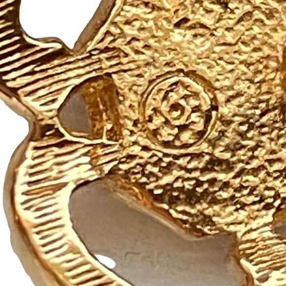 Signed Demi-Elegant Parure Brooch & Earring Set - Picture 8 of 12